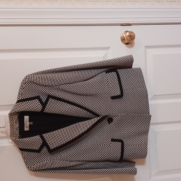 Jacket - Picture 4 of 4